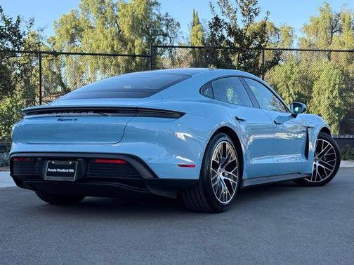 2026 Porsche Taycan 4