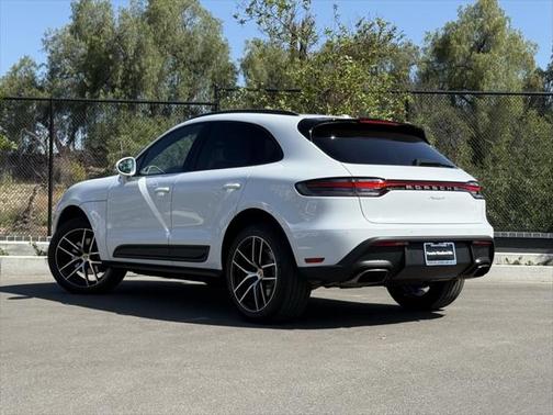 2024 Porsche Macan Base