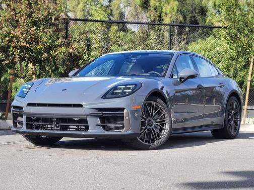 2026 Porsche Panamera Turbo S