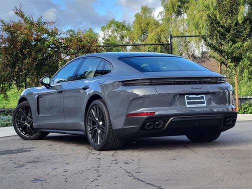2026 Porsche Panamera Turbo S