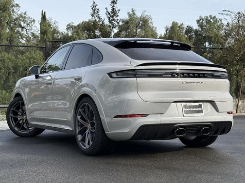 2026 Porsche Cayenne GTS