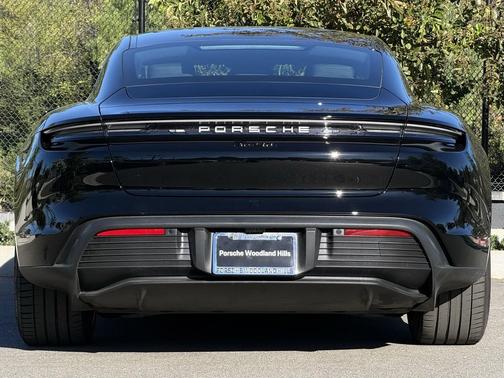 2025 Porsche Taycan Loaner