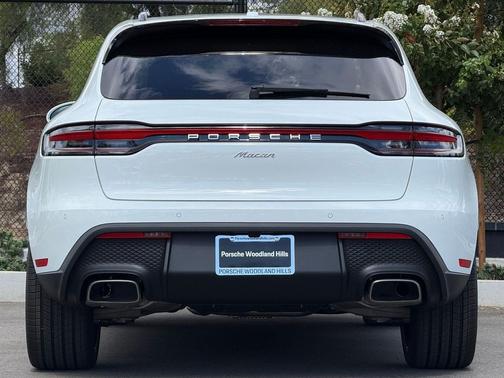 2025 Porsche Macan Loaner