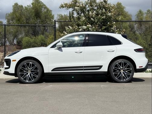 2025 Porsche Macan Loaner