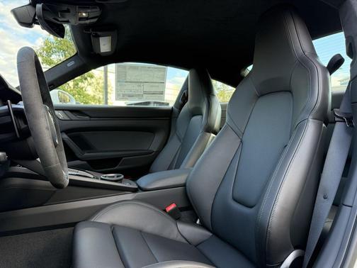 2026 Porsche 911 Carrera GTS