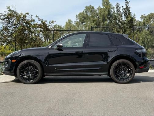 2023 Porsche Macan 