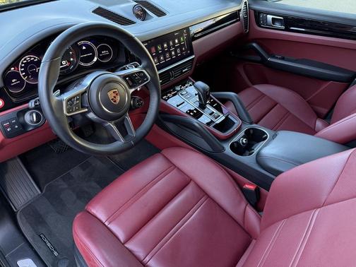 2023 Porsche Cayenne Cayenne E-Hybrid Platinum Edition