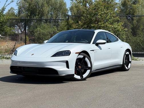 2025 Porsche Taycan 4S
