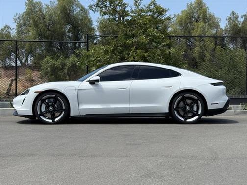 2022 Porsche Taycan
