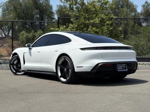 2022 Porsche Taycan