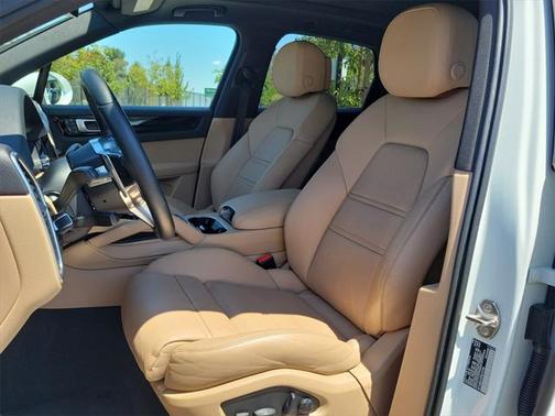 2023 Porsche Cayenne S