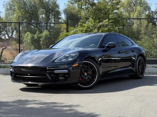 2022 Porsche Panamera GTS
