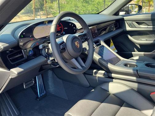 2025 Porsche Taycan