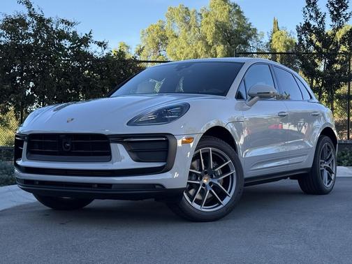 2026 Porsche Macan 