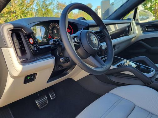 2026 Porsche Cayenne Cayenne Turbo E-Hybrid