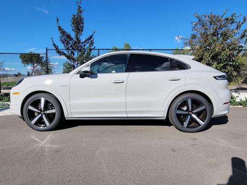 2026 Porsche Cayenne Cayenne Turbo E-Hybrid