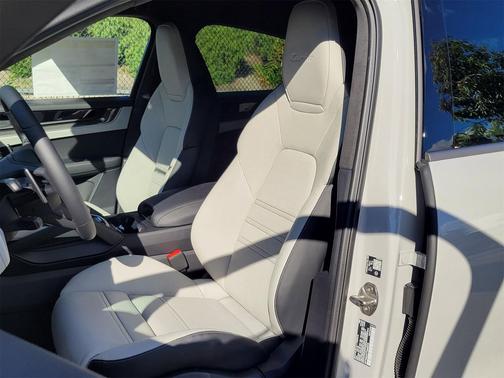 2026 Porsche Cayenne Cayenne Turbo E-Hybrid