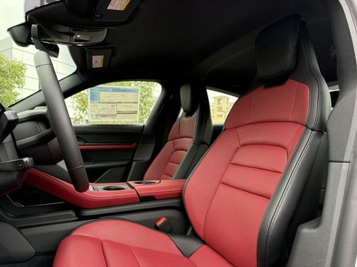 2026 Porsche Taycan 4S