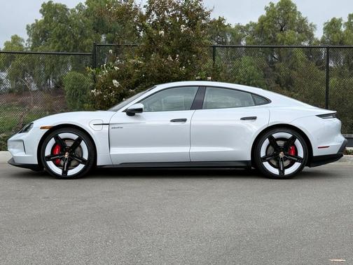 2026 Porsche Taycan 4S