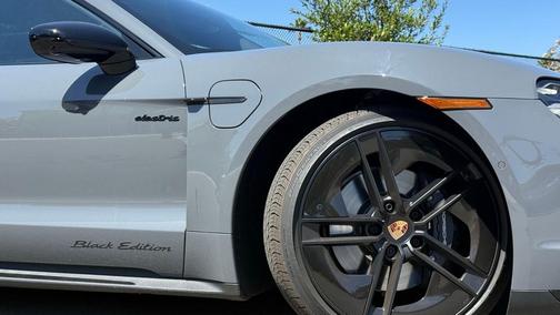 2026 Porsche Taycan 4