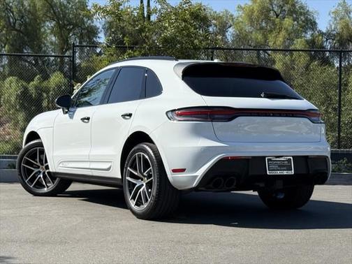 2024 Porsche Macan Base