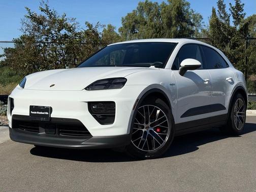 2025 Porsche Macan 4S