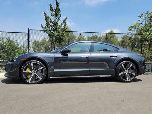 2021 Porsche Taycan Turbo S