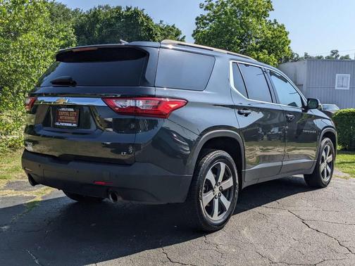 Photo 5 of 36 of 2020 Chevrolet Traverse LT Leather