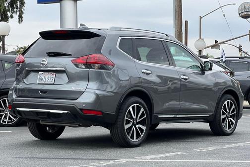 2020 Nissan Rogue SL