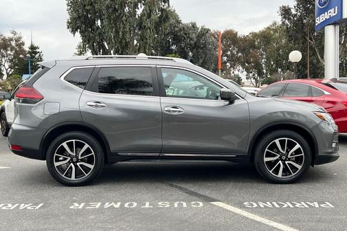 2020 Nissan Rogue SL