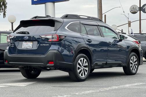 2024 Subaru Outback Premium