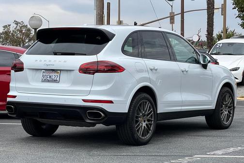 2018 Porsche Cayenne Platinum Edition