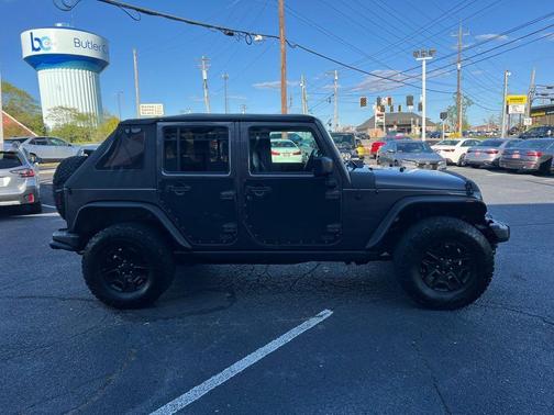 2016 Jeep Wrangler Unlimited Sahara