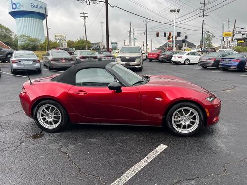 2024 Mazda MX-5 Miata Sport