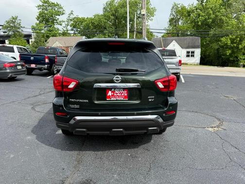 2019 Nissan Pathfinder SV
