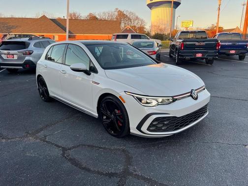 2022 Volkswagen Golf GTI 2.0T SE