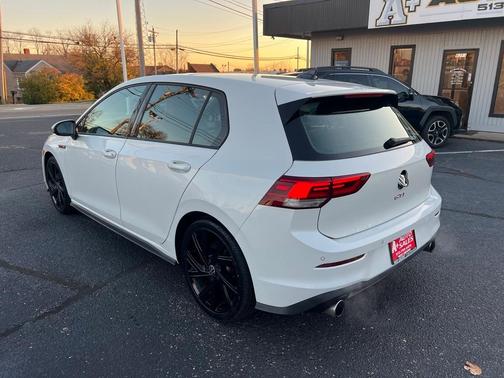 2022 Volkswagen Golf GTI 2.0T SE