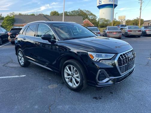 2023 Audi Q3 45 S line Premium