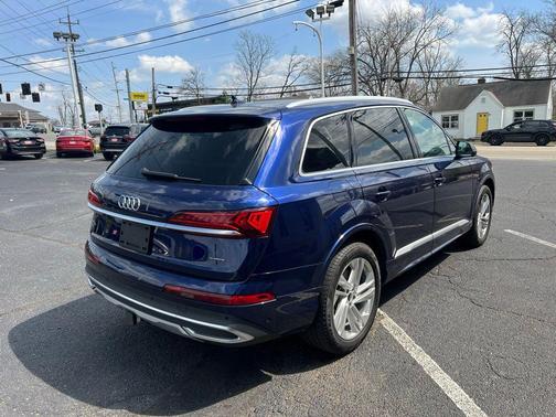 Navarra Blue Metallic 2021 Audi Q7 45 Premium Plus