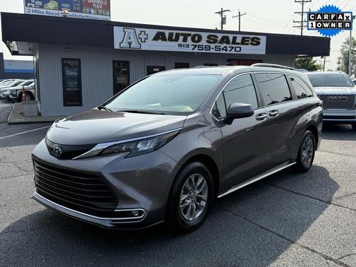 2024 Toyota Sienna XLE