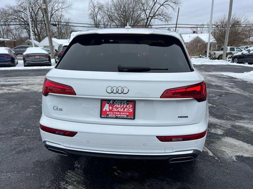 2022 Audi Q5 45 S line quattro Premium