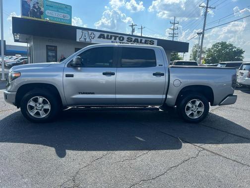 2018 Toyota Tundra SR5