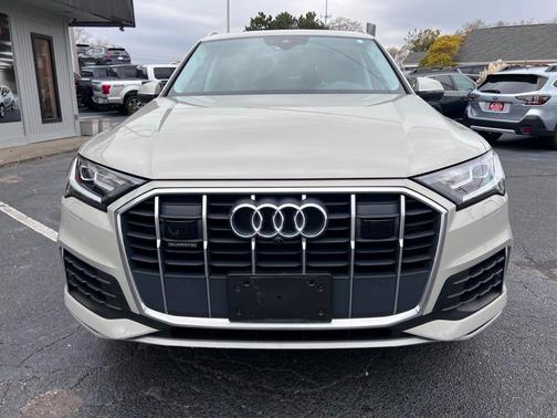 2022 Audi Q7 55 Premium Plus