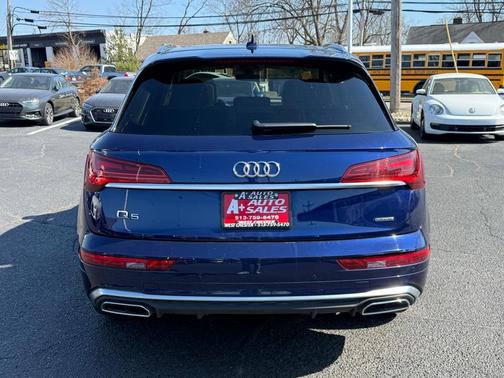 2023 Audi Q5 45 S line quattro Premium