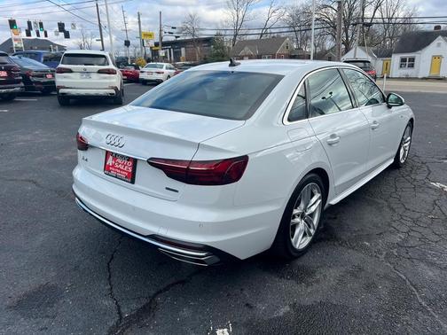 2023 Audi A4 45 S line quattro Premium