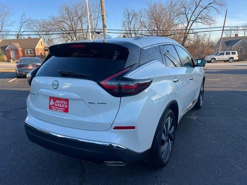 2023 Nissan Murano SL