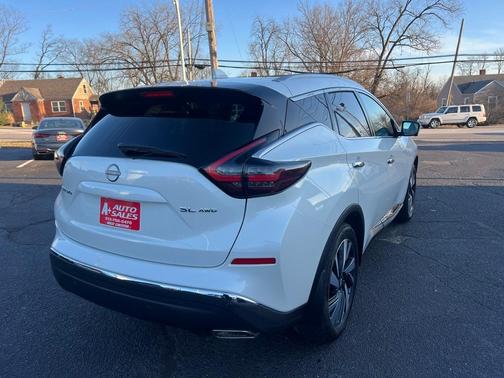 2023 Nissan Murano SL