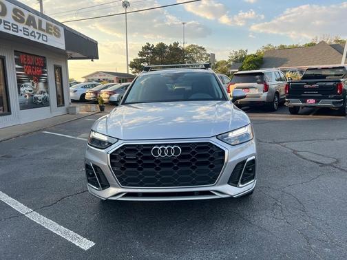 2022 Audi Q5 45 S line Premium Plus