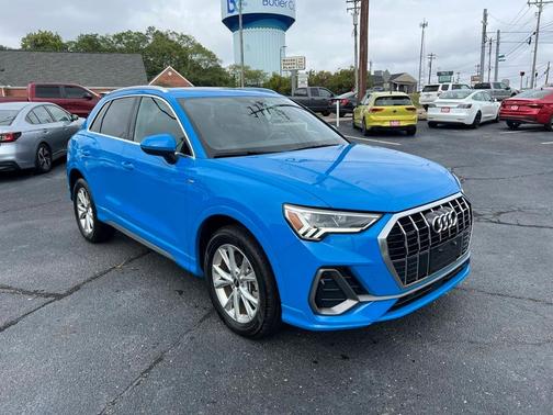 2023 Audi Q3 45 S line Premium