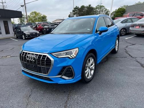 2023 Audi Q3 45 S line Premium